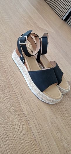 Womens Footwear