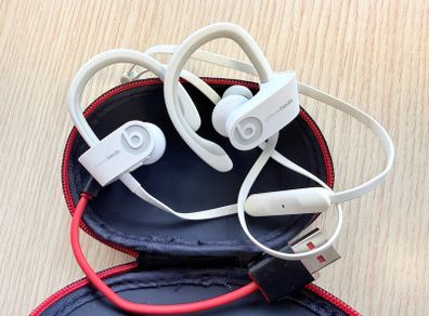Powerbeats 3 wireless - like new