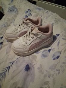 Toddler girls Puma trainers size 5uk