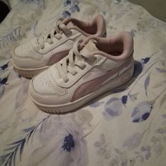 Toddler girls Puma trainers size 5uk