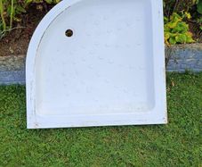 Shower tray