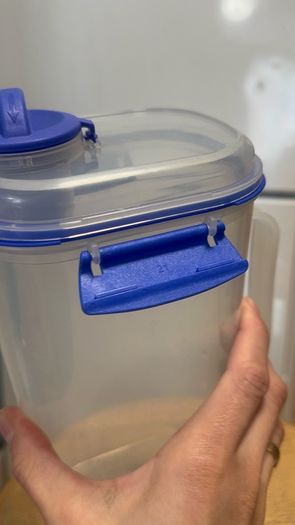 Plastic 2L Jug "Sistema"