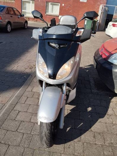 Yamaha xmax 250