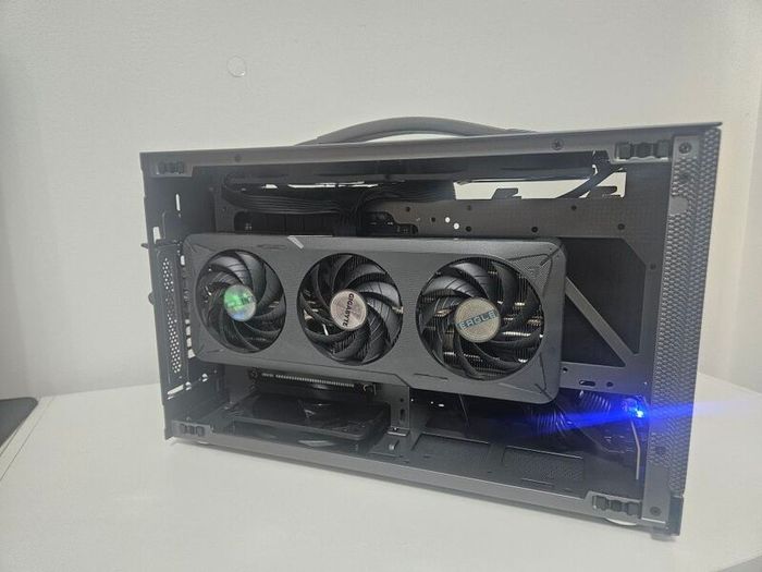 miniITX - AMD Ryzen 7, 32GB ddr5, Nvidia RTX 5060ti, 1tb nvme ssd, 1440p- gaming pc