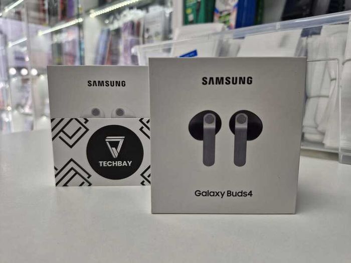 Samsung Galaxy buds 4 Samsung Galaxy buds 4 Samsung Galaxy buds 4