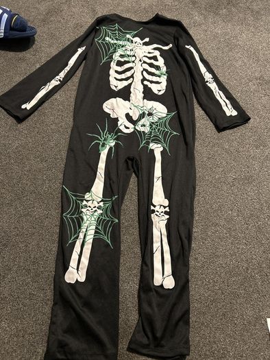 costume age 7-8