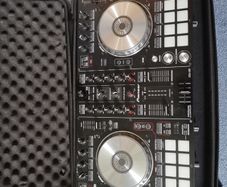 Pioneer DDJ SR DJ Controller & Carry Case