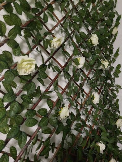 Artificial trellis with flowers (white roses)