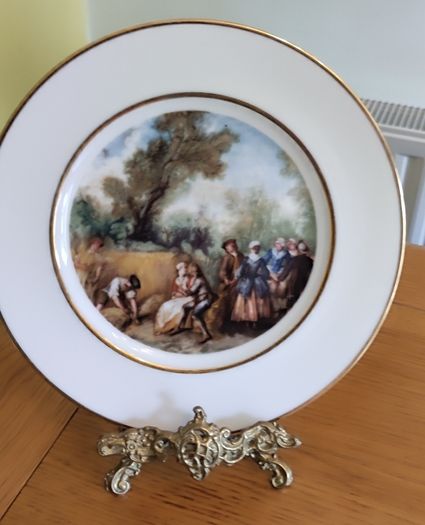 Decorating plate