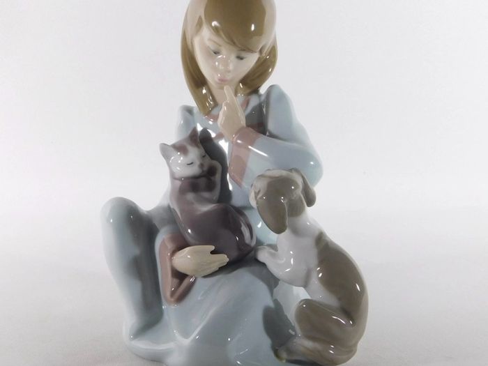 Lladro Cat Nap
