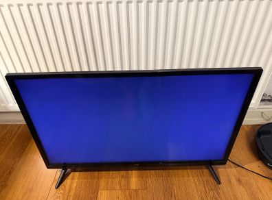 JVC 32inch TV with Roku TV stick