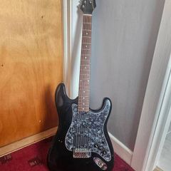 Vantage VIE - 10 (upgraded with Steve lukather emg loaded pickguard)