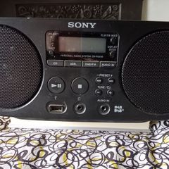 Sony CD Player/Boombox with DAB and FM Radio + 2 packs of Plus C batteries