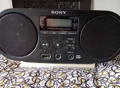 Sony CD Player/Boombox with DAB and FM Radio + 2 packs of Plus C batteries