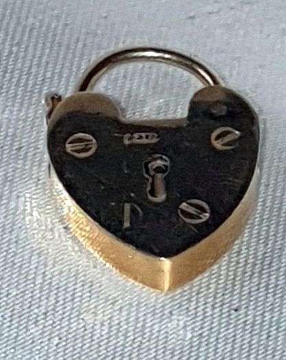 Pristine Vintage 9ct Gold Heart Padlock Charm