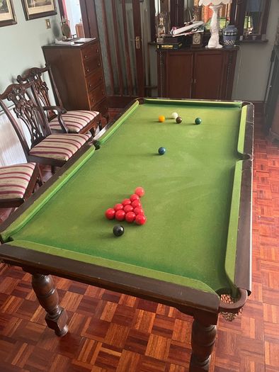 snooker table