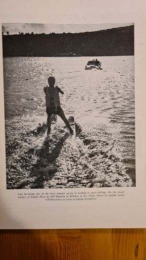 1966 See Ireland Adevrtising Tourist Book. The Scenic, Cultural And History. First Edition. Large Volume Book In Very Good Condition.