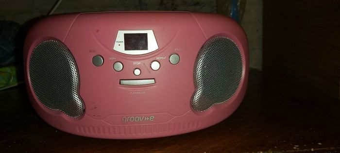 Groove Portable Radio & CD Player