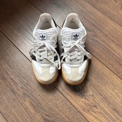 Womens shoes