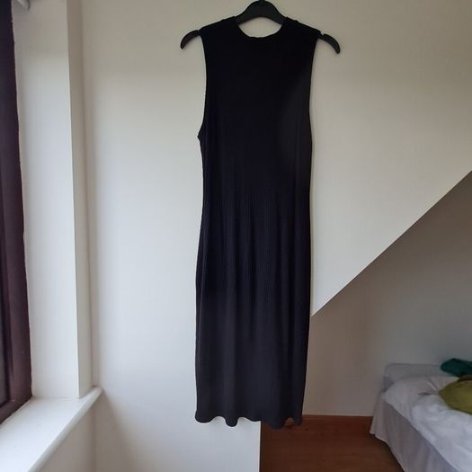 Ribbed Sleeveless Dress