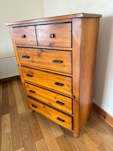 Solid wood Chest of Drawers