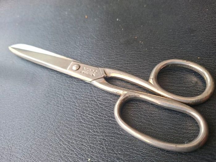 Old Vintage 7" Tailor's Scissors made in Sheffield England