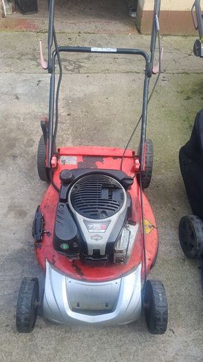 Broken lawnmowers and other tools wanted for parts. Lawnmower servicing also available!