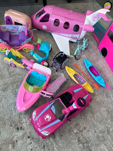 Barbie transport-theme collection