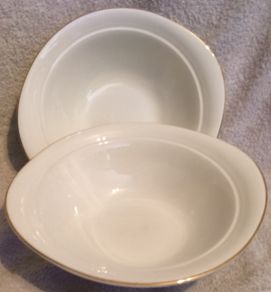 Arklow pottery serving bowls???