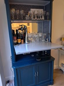 Cocktail cabinet