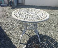 garden table and chairs