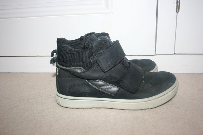 Ecco Children's Black Glyder Gortex Boots - Size EU 32/U.K 13
