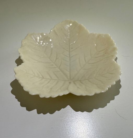Vintage Belleek Fermanagh Ireland Leaf Dish (4th Mark)