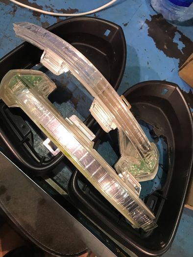 Passat mirror indicator