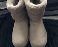Ladies new boots size 5