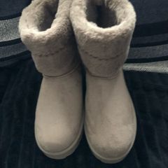Ladies new boots size 5