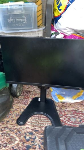 BenQ 24 inch monitor with stand