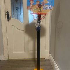 Portable basketball set