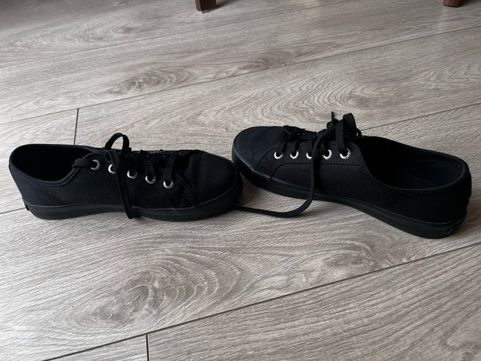 Tommy Hilfiger girl canvas trainers