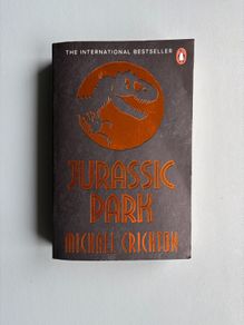 Jurassic Park by Michael Crichton - Paperback Science Fiction Book