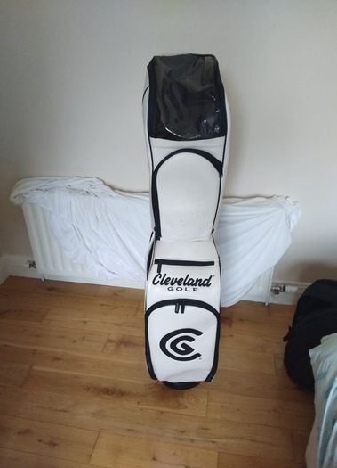 cleveland golf tour action bag