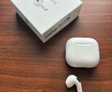 1 Airpod and case replacement