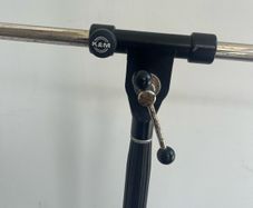 Microphone stand