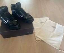 Valentino Garavani VL7N high-top sneakers (mint condition)
