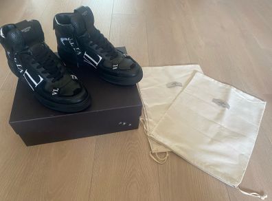 Valentino Garavani VL7N high-top sneakers (mint condition)