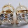 Vintage 14K Sold Yellow Gold Cushion Cut Cubic Zirconia Stud Earrings 0,88g Image 4