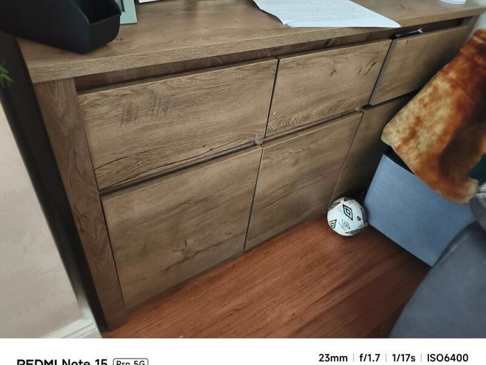 chest of drawers