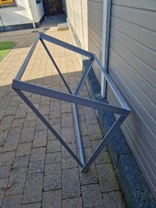 wall mounted pull up bar