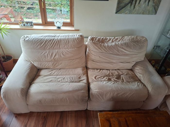 Sofa's (2.5 Seater and 3 Seater)