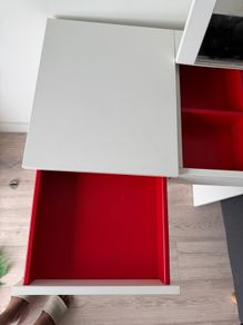 Dressing table
